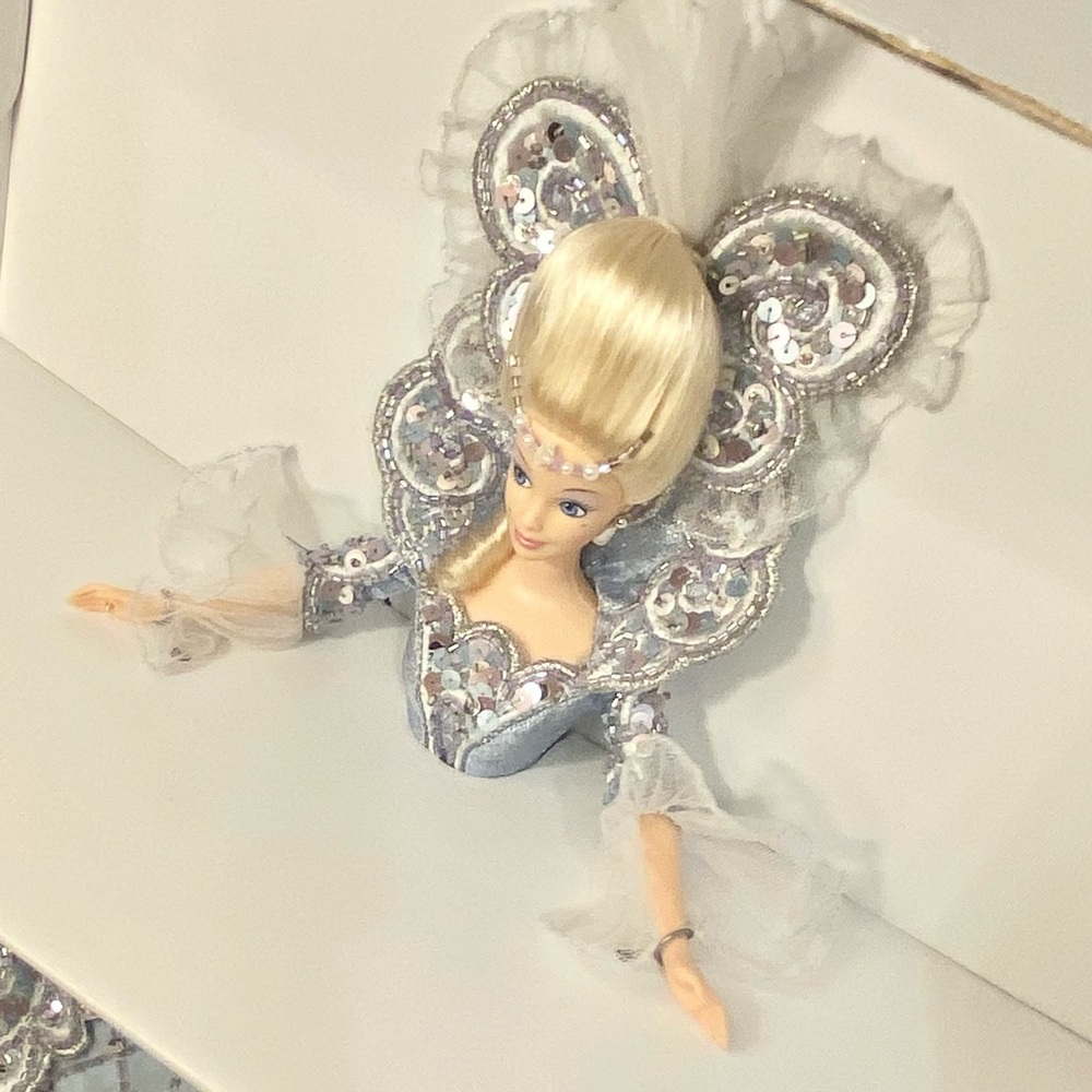 🌹🍃New In Box-1997 Bob Mackie-Limited Edition “Madame Du” Porcelain Barbie Doll - Picture 8 of 16